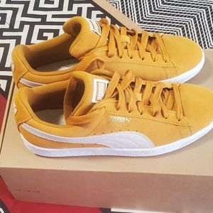 Puma sneakers